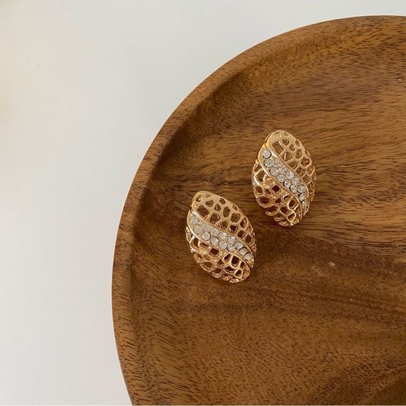 4/$15 Gold Filigree Almond Rhinestone Pave Omega Back Earrings - Picture 1 of 4